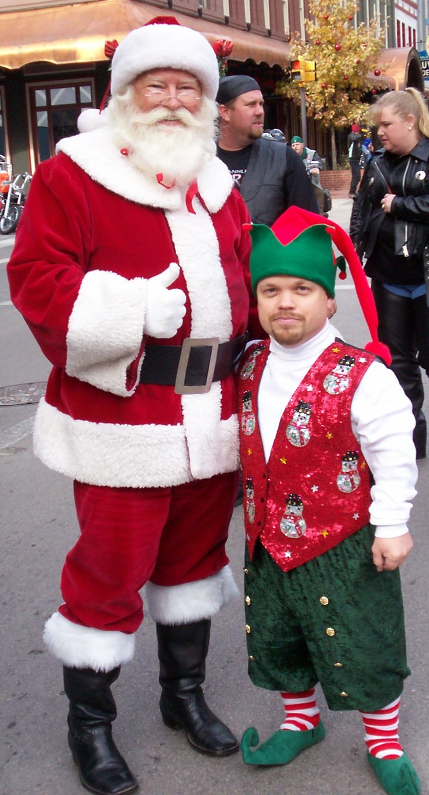 Santa_and_real_elf.jpg