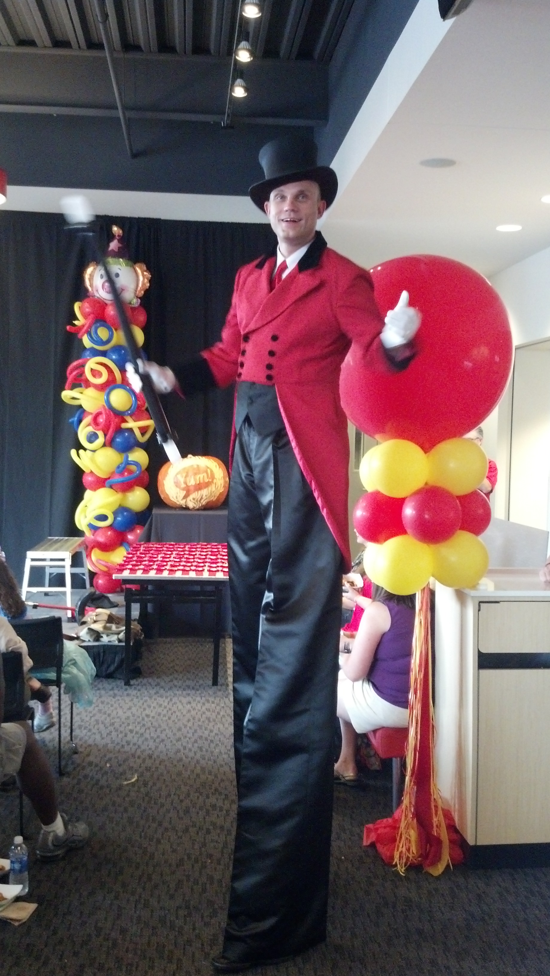 Stilts_Ringmaster.jpg